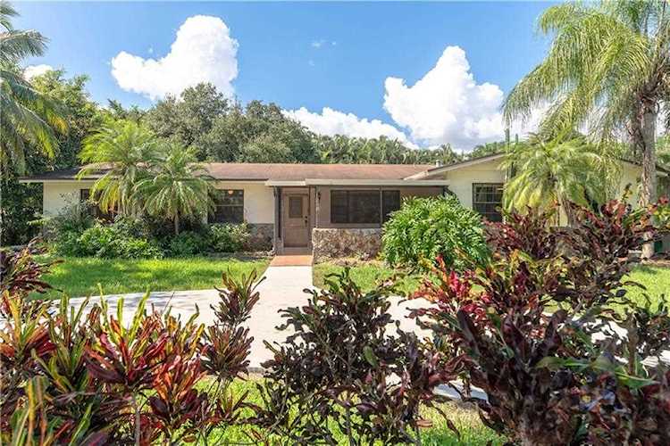 3001 SW 142nd Ave Davie, FL 33330