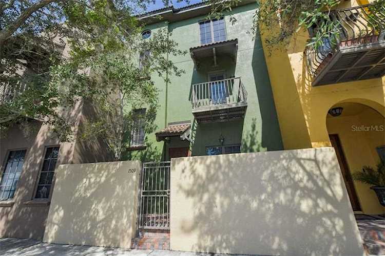 1509 Oak St #19 Sarasota, FL 34236
