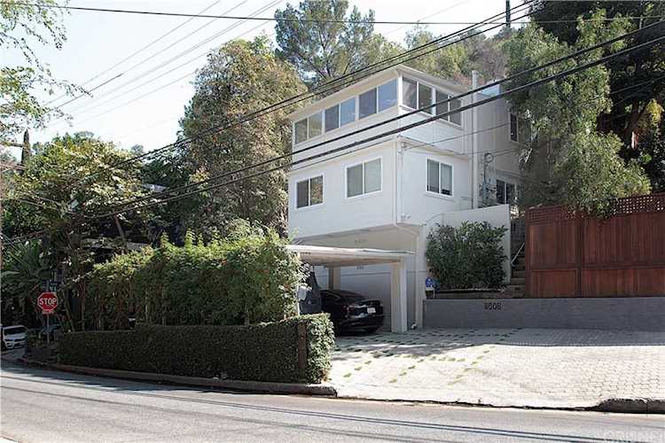 8606 Wonderland Avenue Los Angeles, CA 90046
