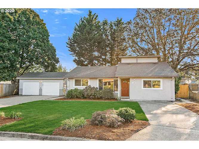 120 Canemah Ct Oregon City, OR 97045