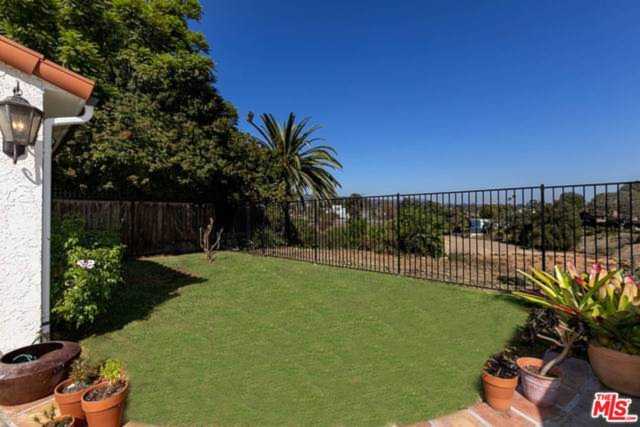 15301 De Pauw Street Pacific Palisades, CA 90272