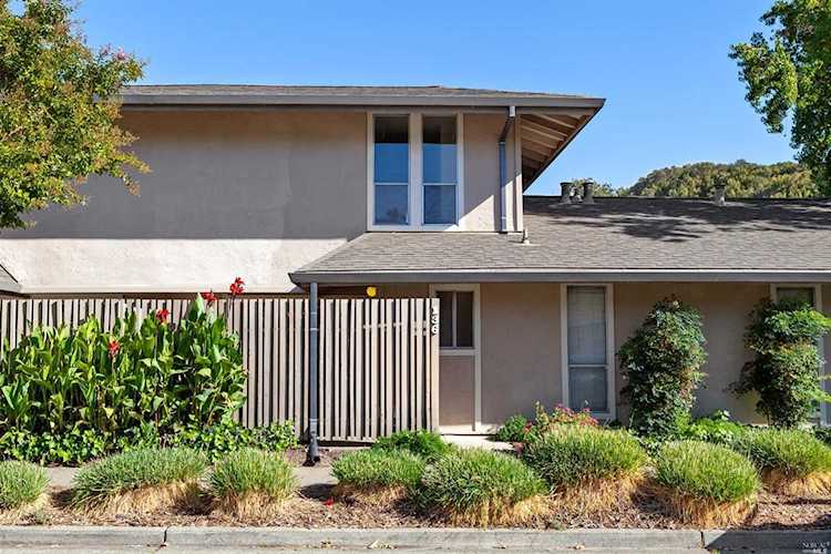 136 Roundtree Boulevard San Rafael, CA 94903