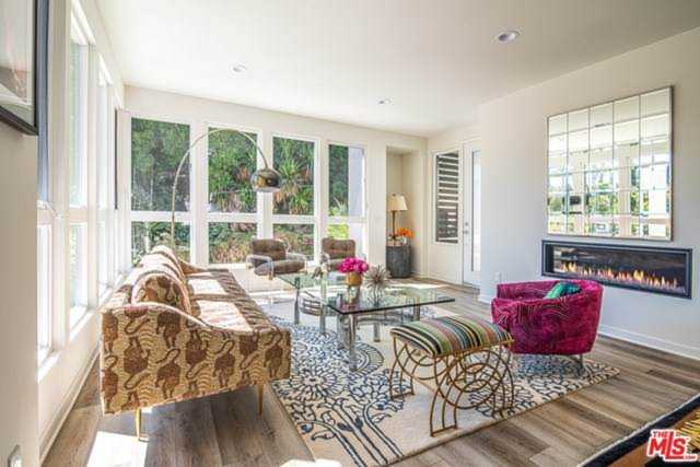 1306 N Tularosa Drive Los Angeles, CA 90026