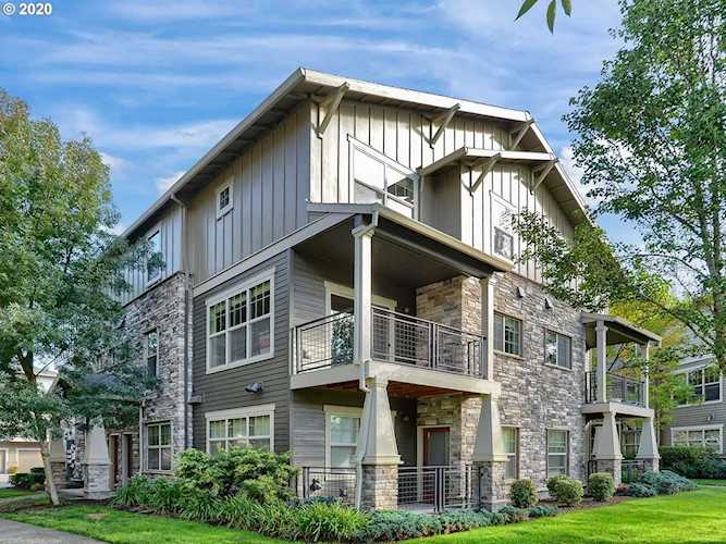 767 NE Adwick Dr Hillsboro, OR 97006