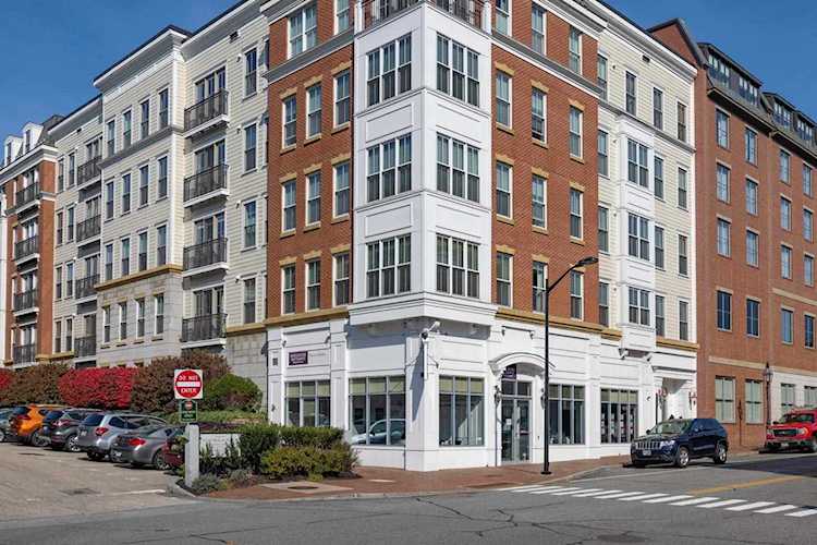 77 Hanover St #1 Portsmouth, NH 03801