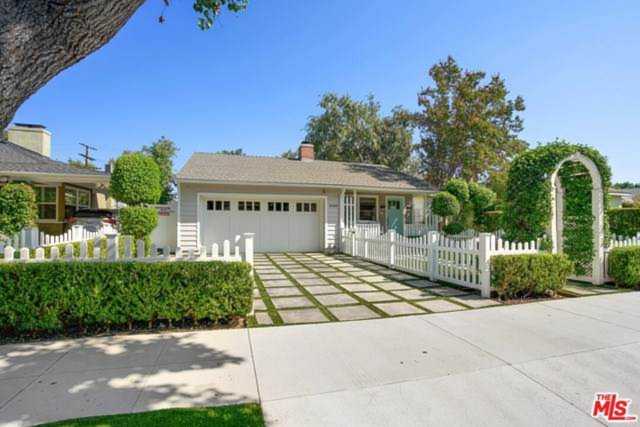 4300 Sunnyslope Avenue Sherman Oaks, CA 91423
