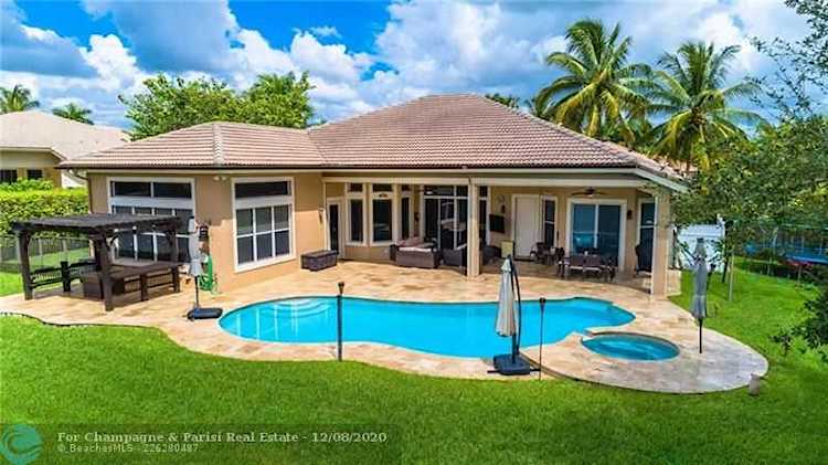 15122 SW 34th St Davie, FL 33331