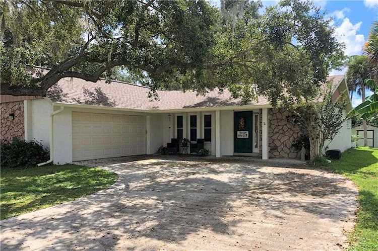 5808 Whistlewood CIRCLE Sarasota, FL 34232