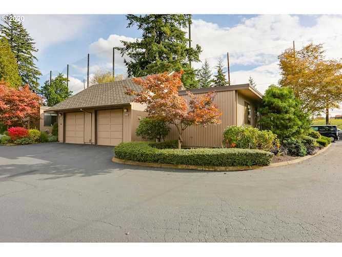 7968 SW Scholls Ferry Rd Beaverton, OR 97008