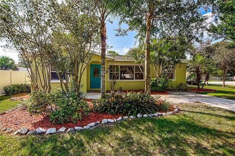 2202 Hyde Park St Sarasota, FL 34239