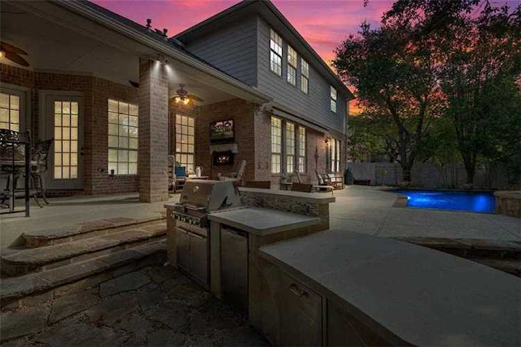 2710 Quiet Moon TRL Cedar Park, TX 78613