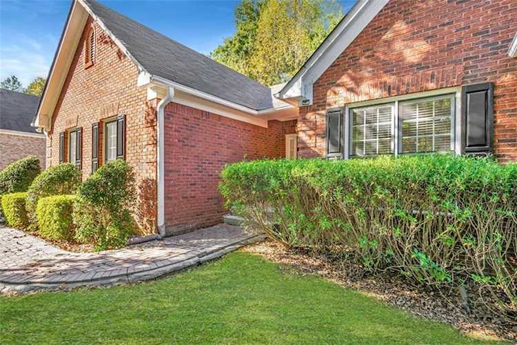 3998 NW Tamarack Dr NW Kennesaw, GA 30152