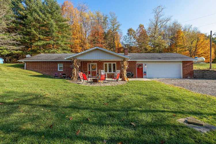 10080 Maharg Road Saint Louisville, OH 43071
