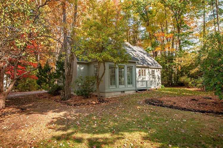 5 Linden Ln York, ME 03909