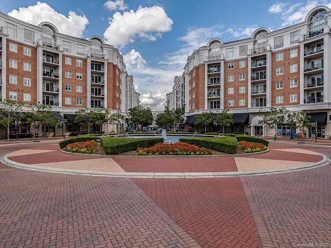 4625 Piedmont Row Dr Charlotte, NC 28210