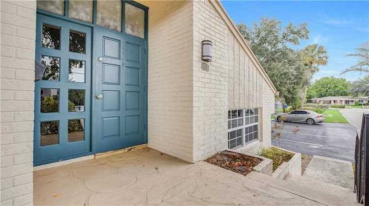 689 Kensington Pl #105D Wilton Manors, FL 33305