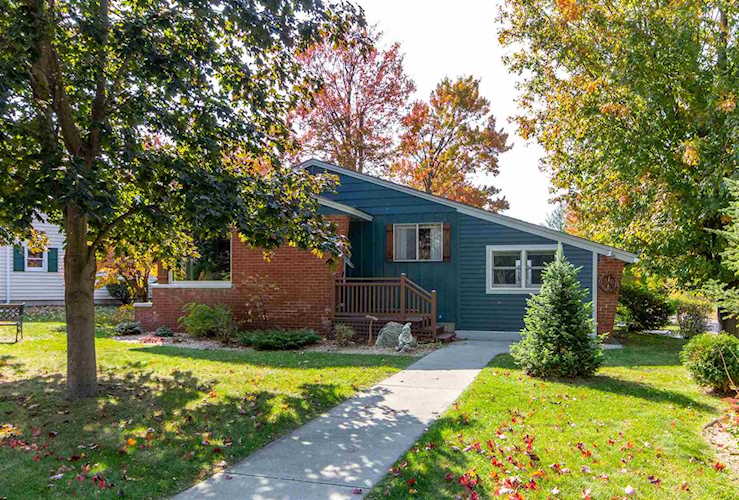 7 Curtis Ave Burlington, VT 05408