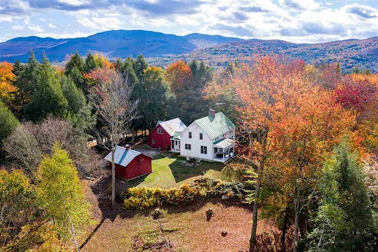525 West Shaw Hill Rd Stowe, VT 05672