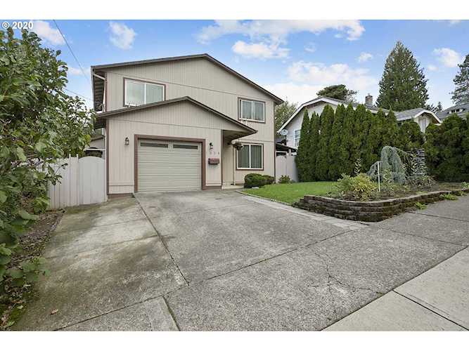 1239 NW Benton St Camas, WA 98607