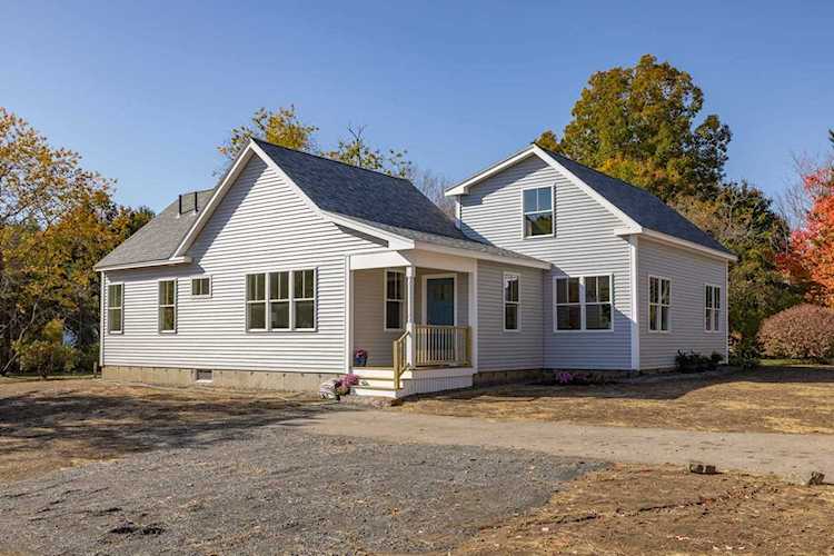 203 Long Sands Rd York, ME 03909