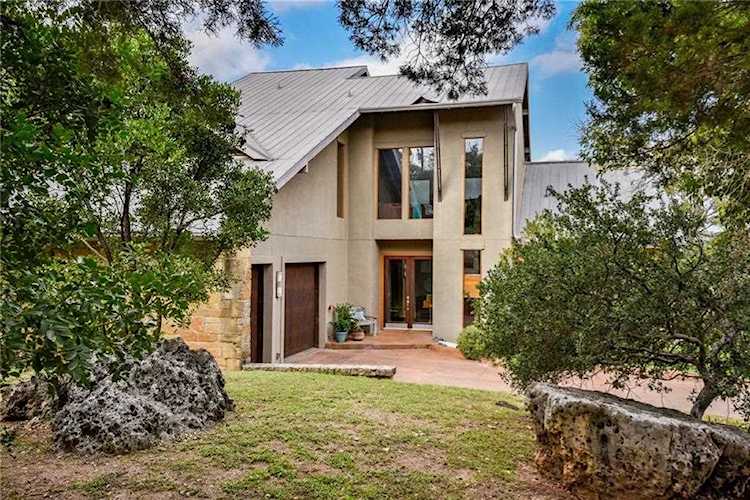 1002 Arroweye TRL Austin, TX 78733
