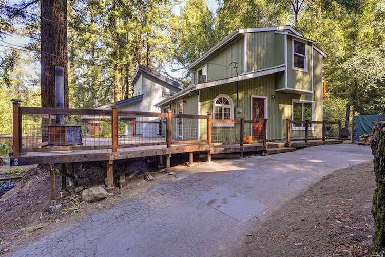 10992 Ogburn Lane Forestville, CA 95436