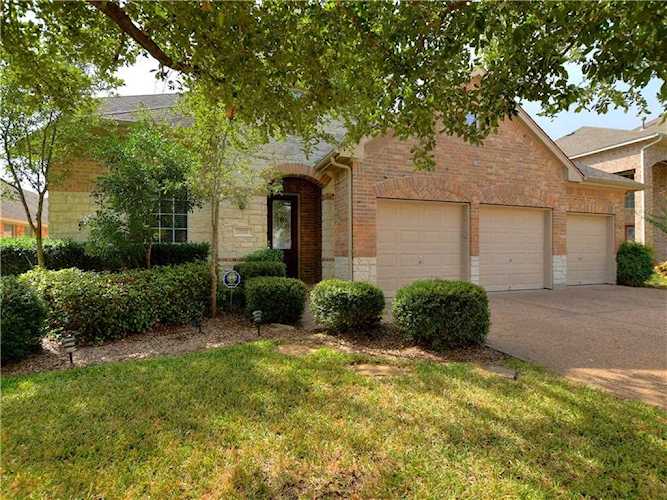 2737 Plantation DR Round Rock, TX 78681