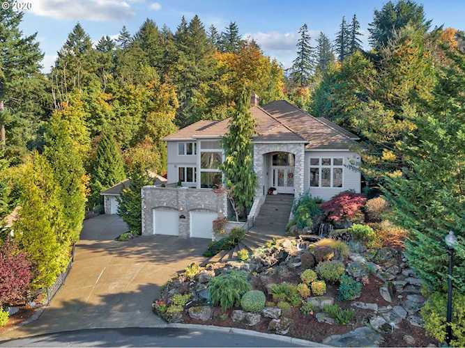9040 SE Augustine Ct Happy Valley, OR 97086