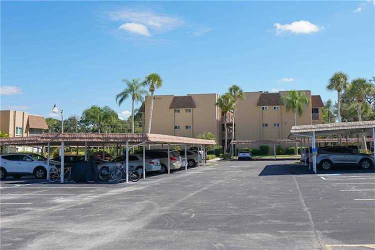 1330 Glen Oaks Dr E #362D Sarasota, FL 34232