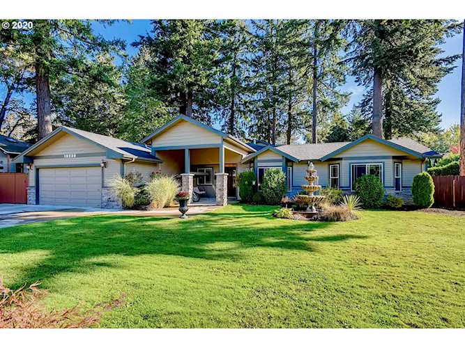 19230 Bryant Rd Lake Oswego, OR 97034