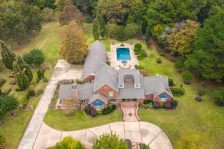 11700 E Holmes Rd Collierville, TN 38017