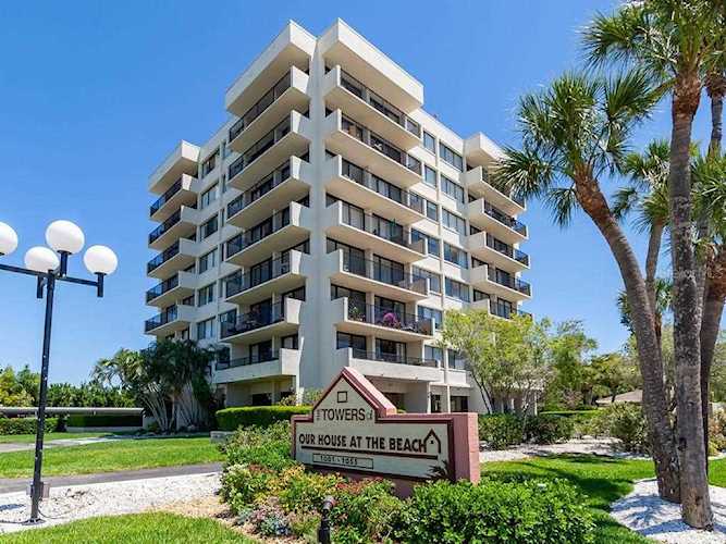 1055 Beach Rd #B-702 Sarasota, FL 34242