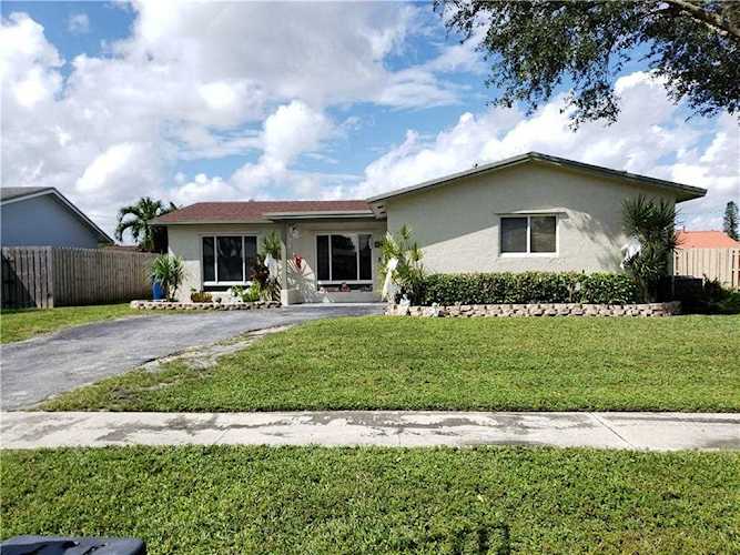 3831 NW 113th Ave Sunrise, FL 33323