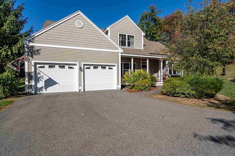 1 Glen Ct Amherst, NH 03031