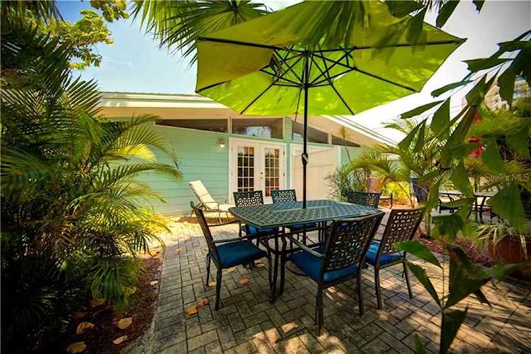 5233 Avenida Navarra #5233 Sarasota, FL 34242