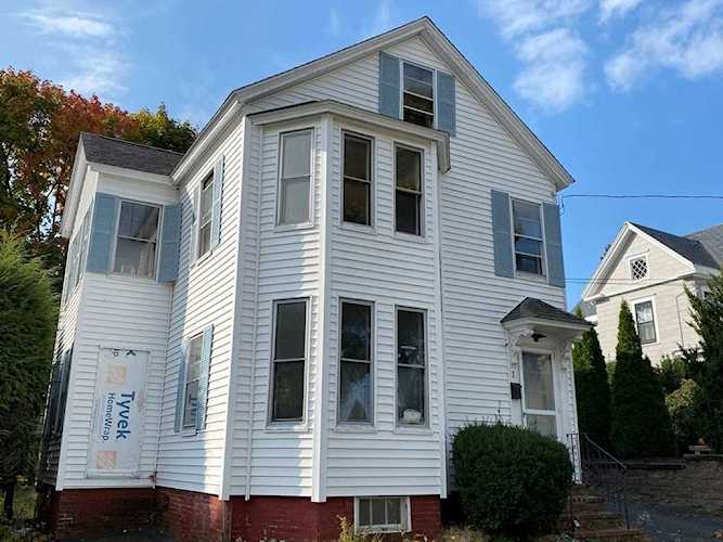 1 Central Pl Newburyport, MA 01950