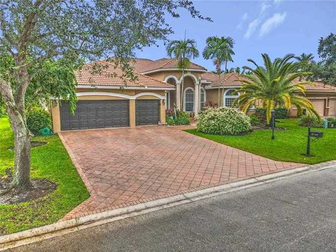 6124 NW 124th Dr Coral Springs, FL 33076