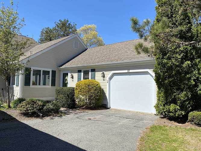 11 Rolling Green #11 Mashpee, MA 02649