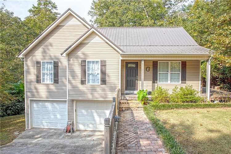 196 Viking Dr Calhoun, GA 30701