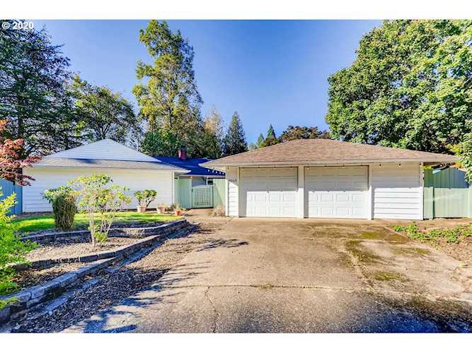 8965 SW Crestwood St Portland, OR 97223