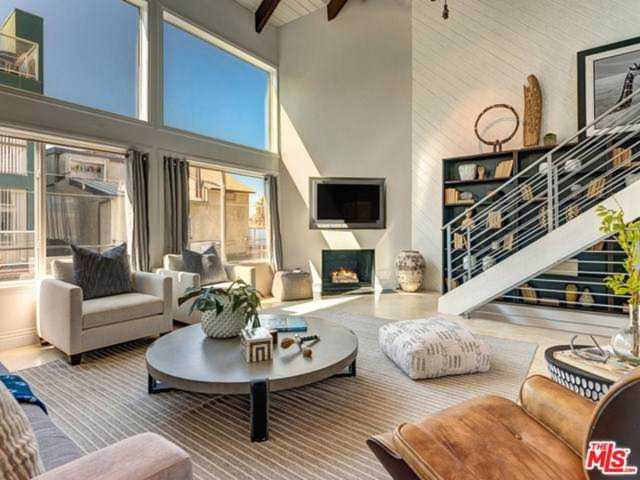 11 Buccaneer Street #2 Marina Del Rey, CA 90292