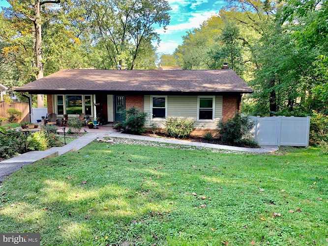8 Saddlebrook Ct Silver Spring, MD 20906