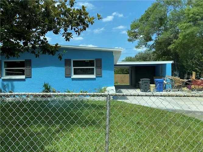 1715 Waikiki WAY Tampa, FL 33619