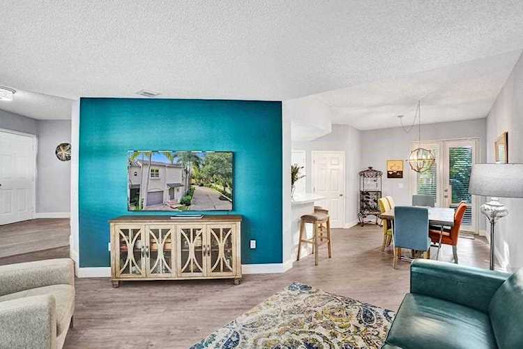 1900 Oceanwalk Ln #100 Pompano Beach, FL 33062