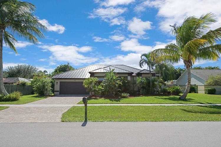 1985 Newhaven Avenue Wellington, FL 33414