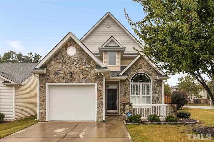 3902 Magnolia Pond Road Raleigh, NC 27610