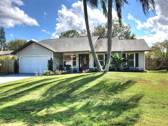 233 Del Monte Rd Sebastian, FL 32958