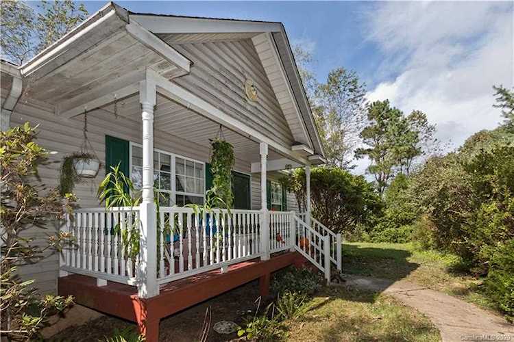 12 Stepp Haven Way Leicester, NC 28748