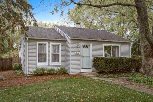 20 Pamela Rd Lake Zurich, IL 60047