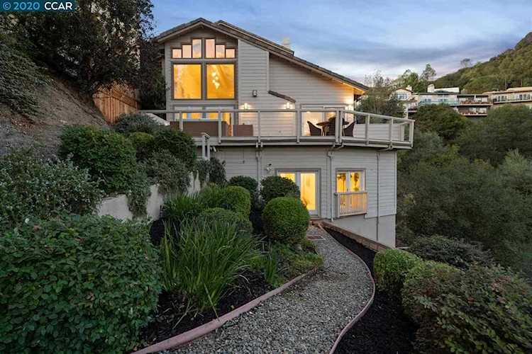 1638 Grand View Dr Berkeley, CA 94705